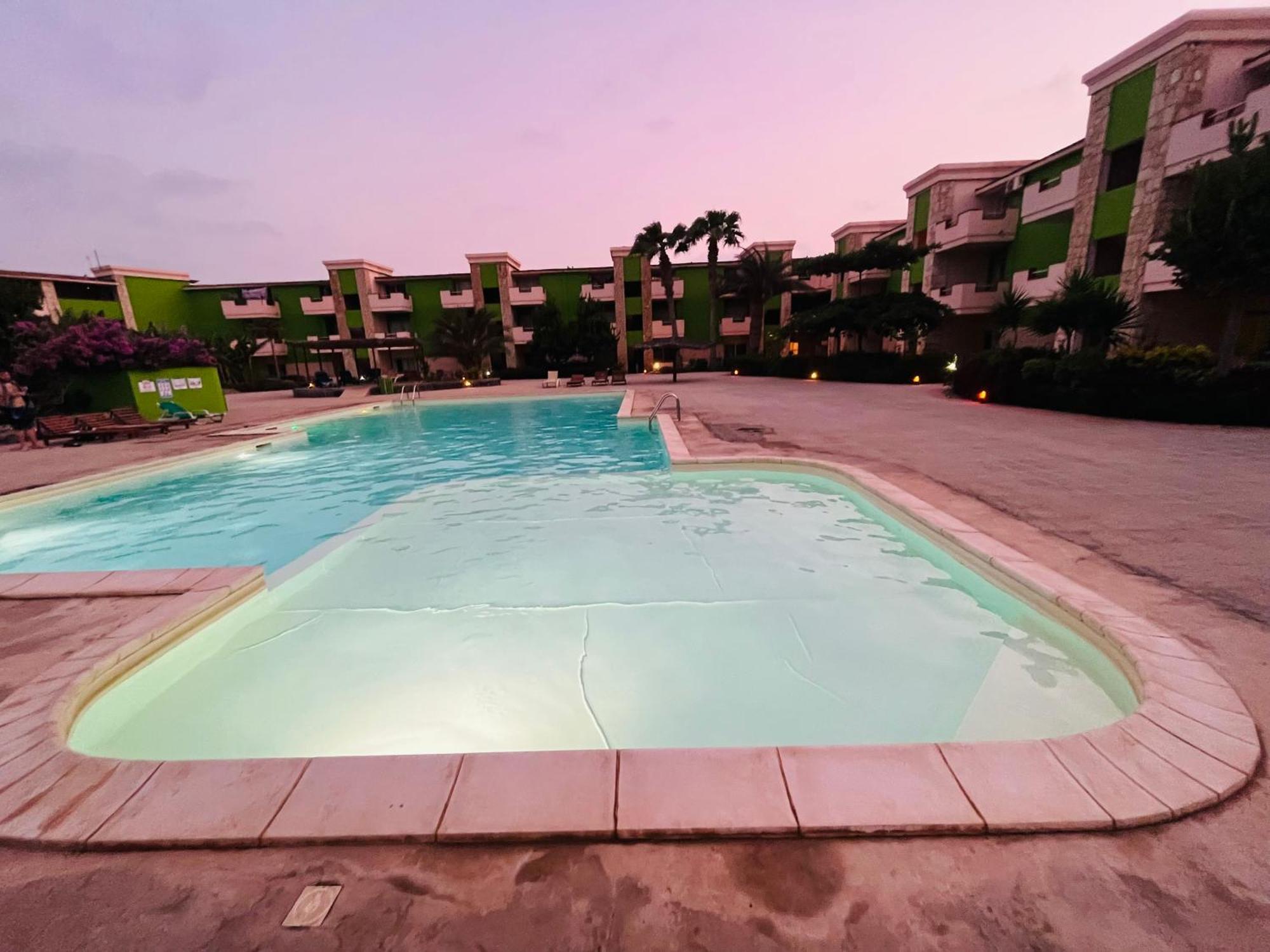 Cozy Apartment With Pool, Near Beach And Center Santa Maria Luaran gambar